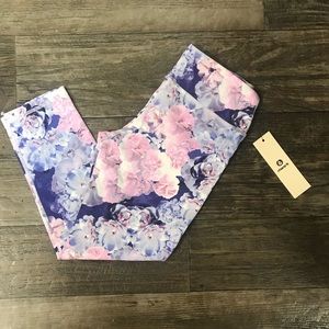 🌸Floral Capri Leggings